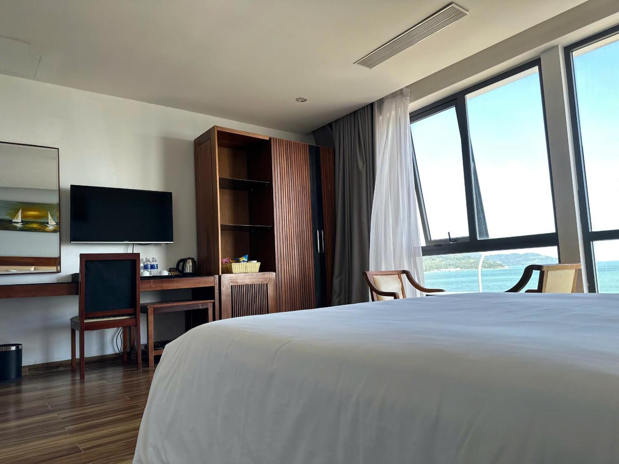 Alisia Beach Hotel Da Nang Exteriör bild