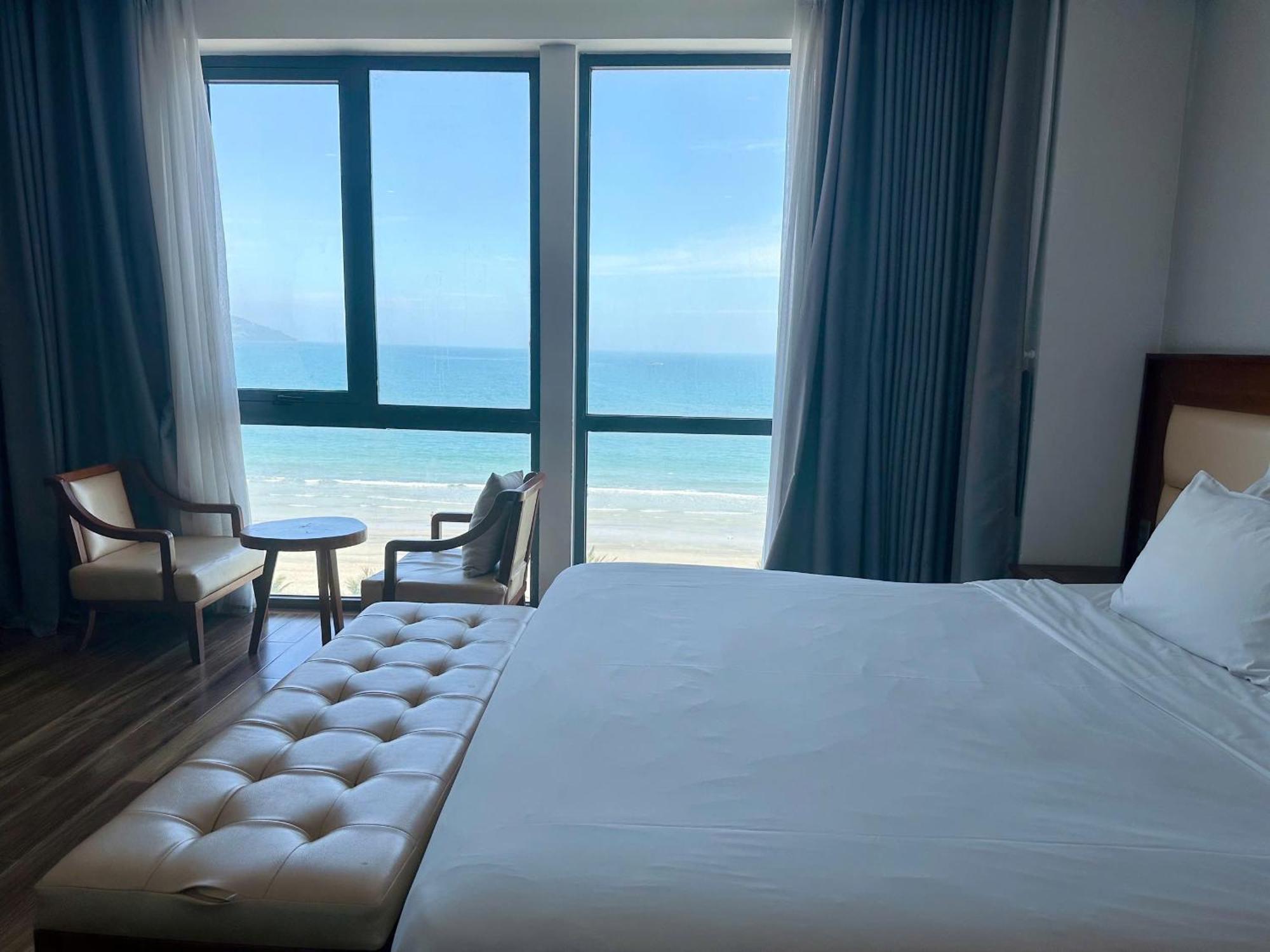 Alisia Beach Hotel Da Nang Exteriör bild
